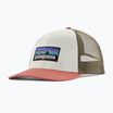 Шапка с козирка Patagonia P-6 Logo LoPro Trucker birch white