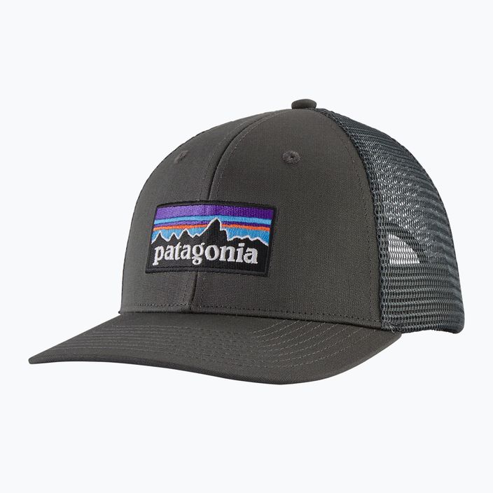 Patagonia P-6 Logo Trucker шапка forge grey