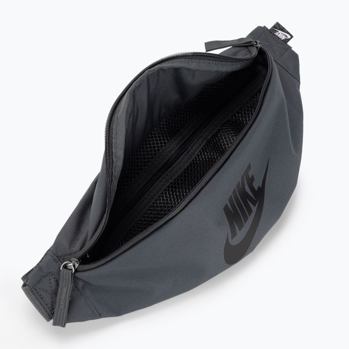 Nike Heritage тъмно сив пакет с бъбреци DB0490-068 6