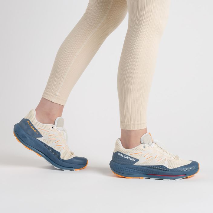 Дамски обувки за бягане Salomon Pulsar Trail бежово-сив L47210600 2