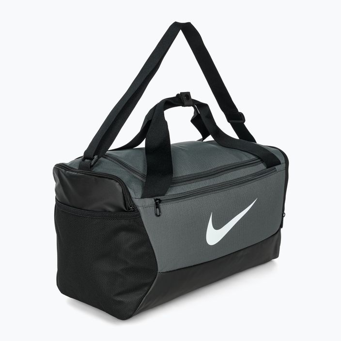 Nike Brasilia тренировъчна чанта 9.5 41 л сиво/бяло 2
