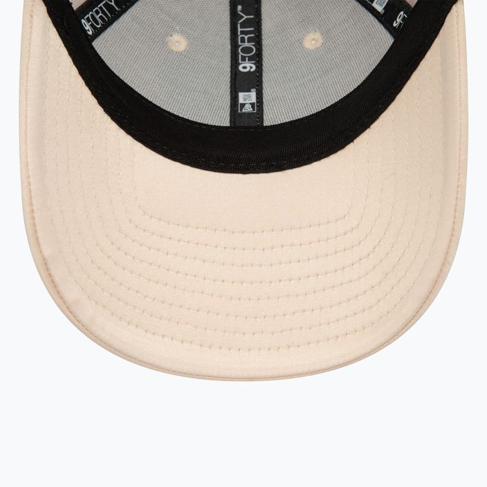 Дамска бейзболна шапка New Era Satin 9Forty New York Yankees light beige 5