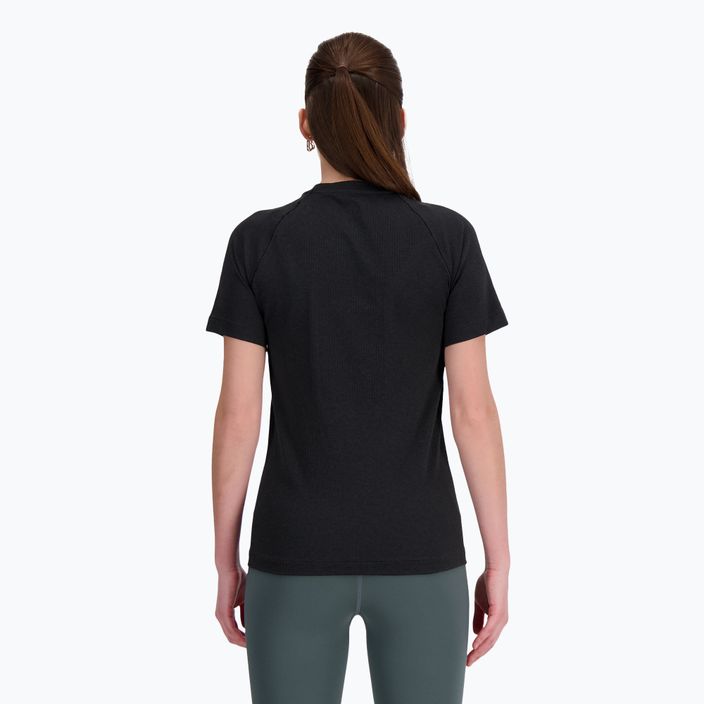 New Balance Безшевна черна тениска за жени 3