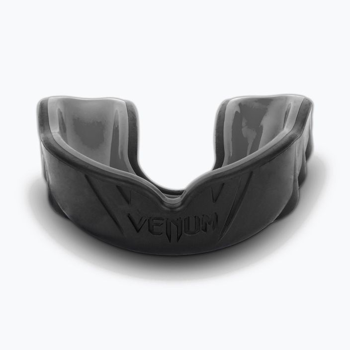 Venum Challenger протектор за единична челюст черен 0618 3