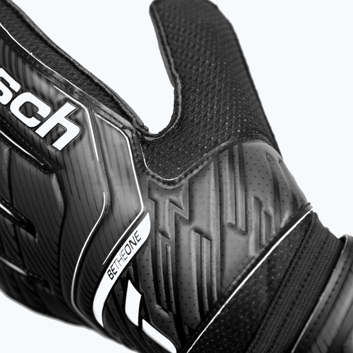 Вратарска ръкавица Reusch Attrakt Solid black 5270515-7700 9