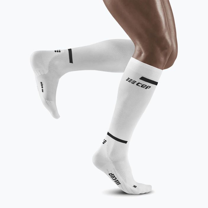 CEP Tall 4.0 мъжки чорапи за бягане с компресия бели 2