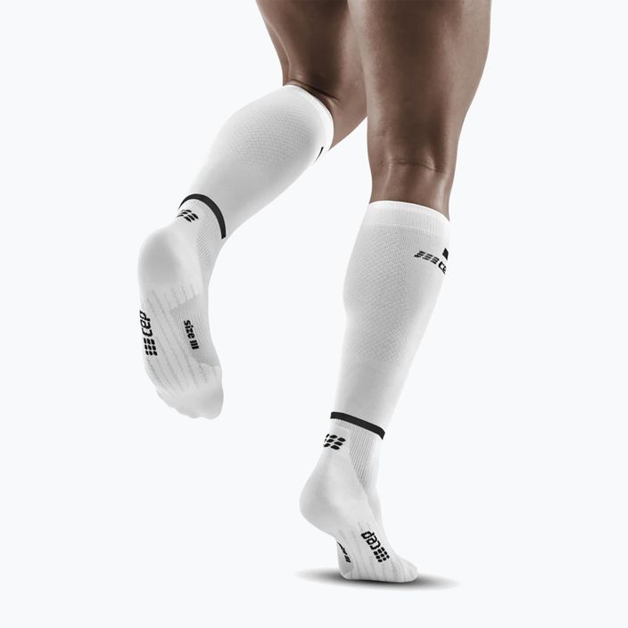 CEP Tall 4.0 мъжки чорапи за бягане с компресия бели 3