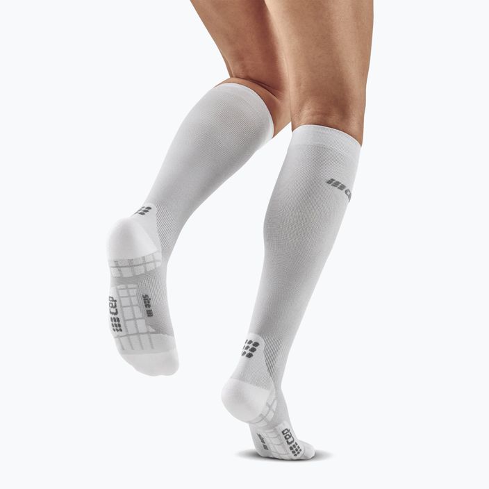 CEP Ултралеки въглеродни бели чорапи за бягане за жени 5