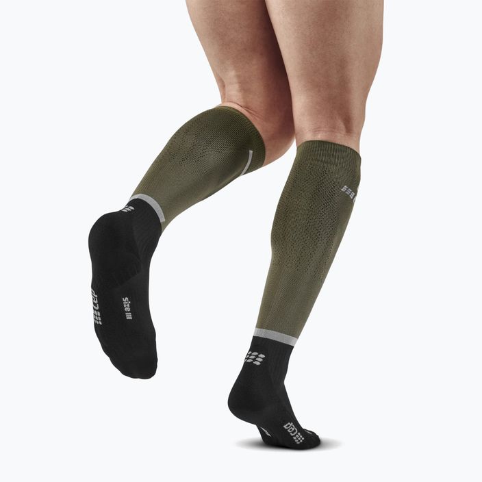 CEP Tall 4.0 маслина/черно мъжки компресиращи чорапи за бягане 6