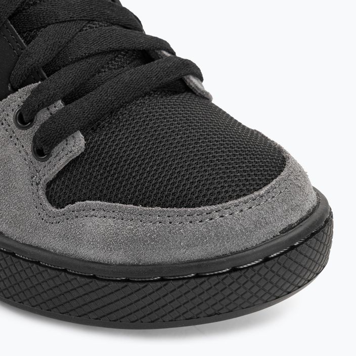 Мъжки обувки за колоездене на платформа FIVE TEN Freerider сиво/черно HP9936 7