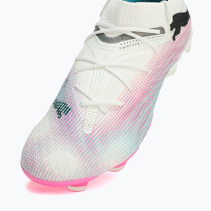 Футболни обувки PUMA Future 7 Ultimate Low FG/AG бяло/черно/отровно розово/ярко аква/сребърна мъгла 12