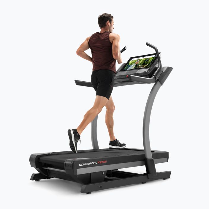 NordicTrack Incline X22i черна електрическа бягаща пътека 8