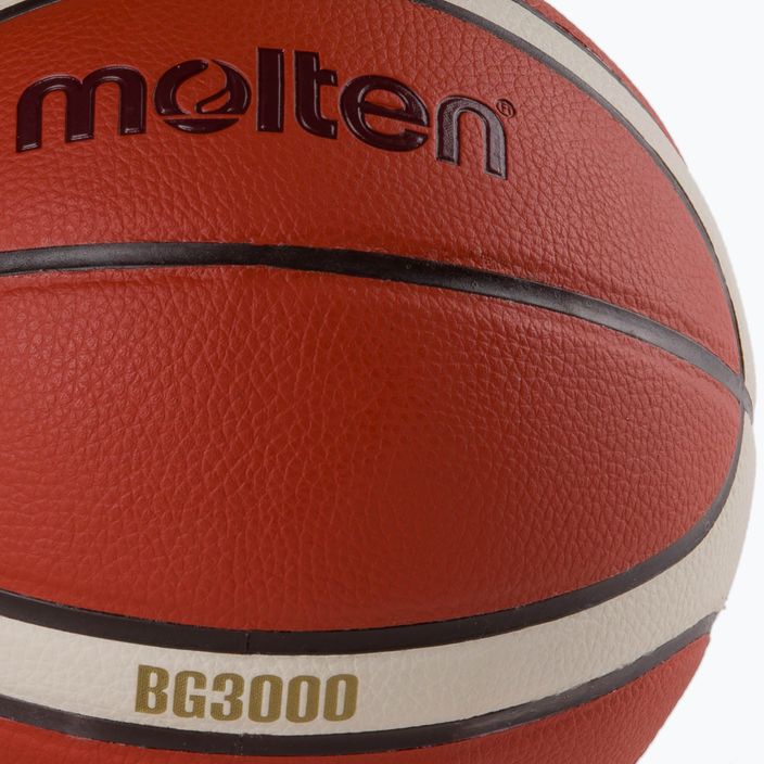Разтопена баскетболна топка в кафяво B5G3000 3