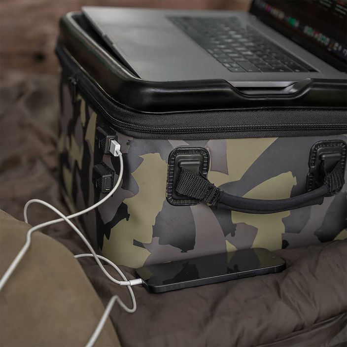 Avid Carp Stormshield Pro Techpack XL чанта за електроника 4
