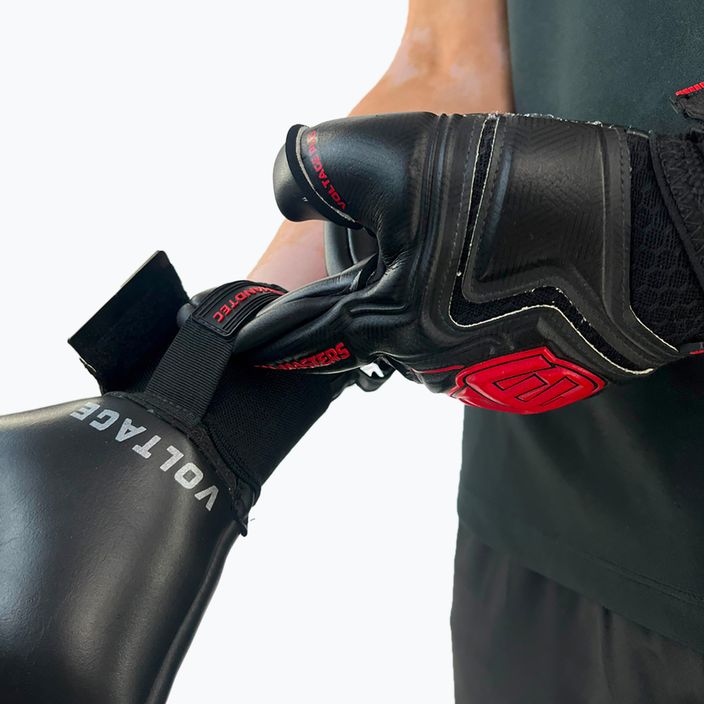 Football Masters Voltage Plus NC вратарски ръкавици черни/червени 5