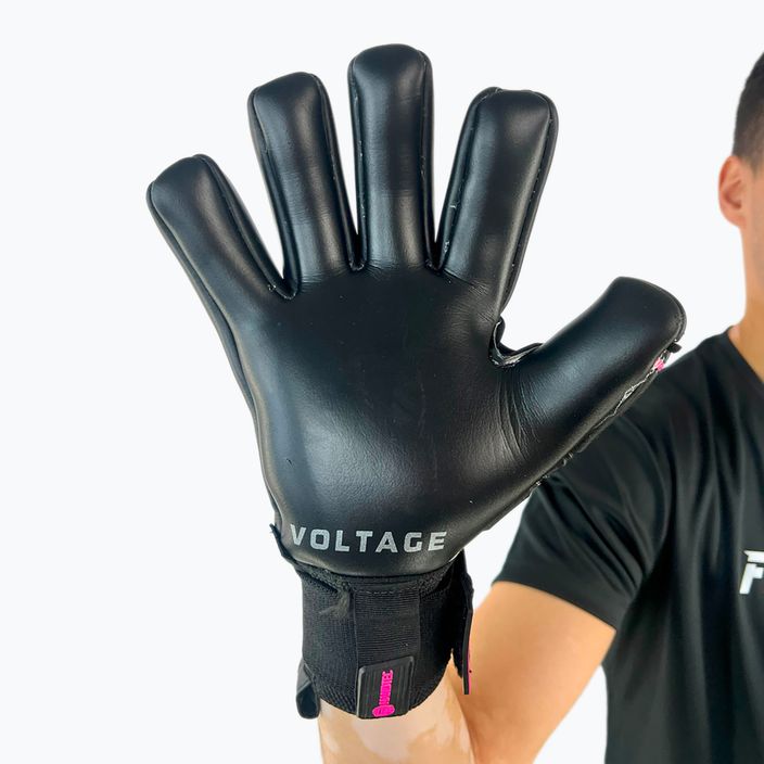 Football Masters Voltage Plus NC вратарски ръкавици черни/розови 5