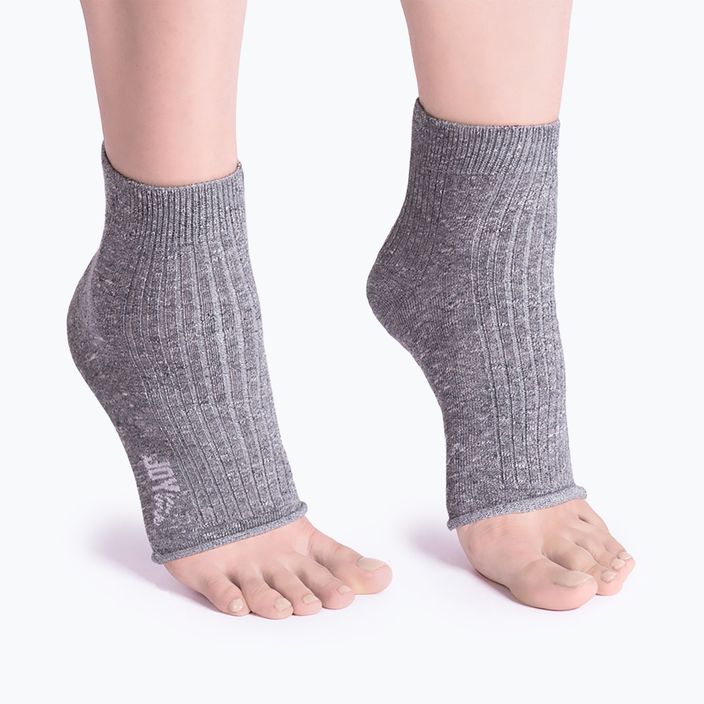 Дамски чорапи за йога Joy in me On/Off the mat socks grey 800903 6