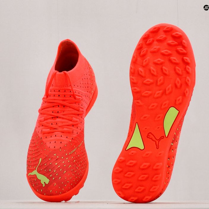 Детски футболни обувки PUMA Future Z 3.4 TT Jr оранжеви 107012 03 11