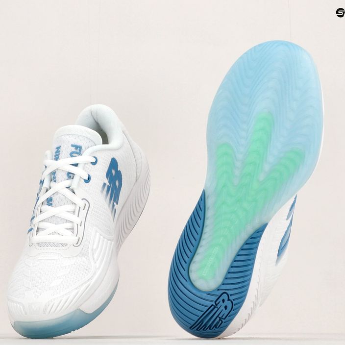 Дамски обувки за тенис New Balance Fuel Cell 996v5 white NBWCH996 15