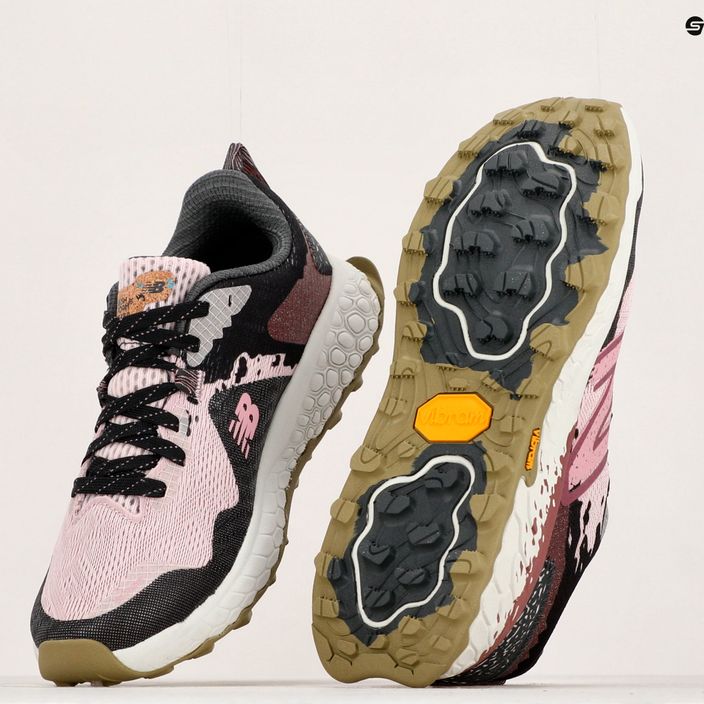 Дамски обувки за бягане New Balance Fresh Foam Hierro v7 pink WTHIERO7.D.080 23