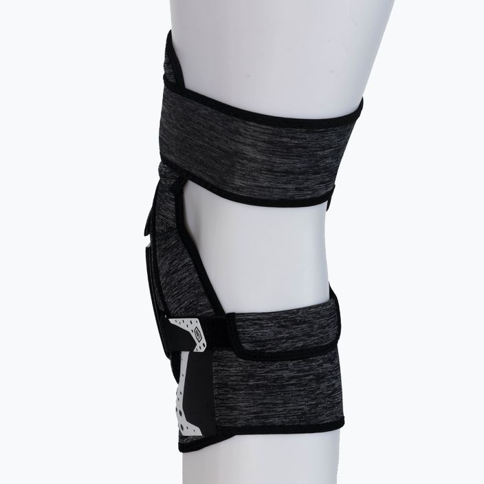 100% Fortis Защита на коляното сива STO-90220-303-17 3