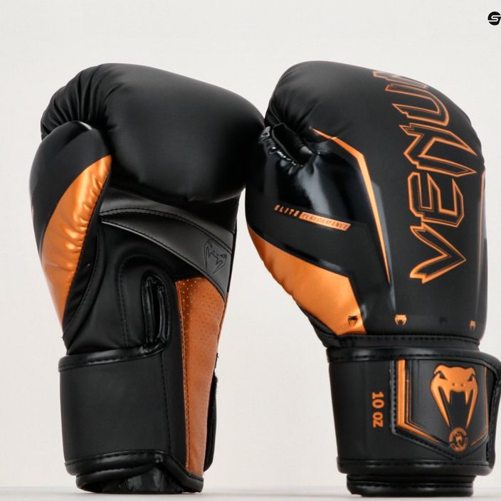 Боксови ръкавици Venum Elite Evo черни 04260-137 13