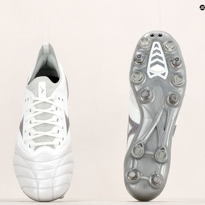 Футболни обувки Mizuno Morelia Neo III Elite M white/hologram/cool gray 3c 12