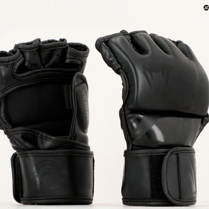 Venum Challenger матови/черни тренировъчни ръкавици за ММА 5