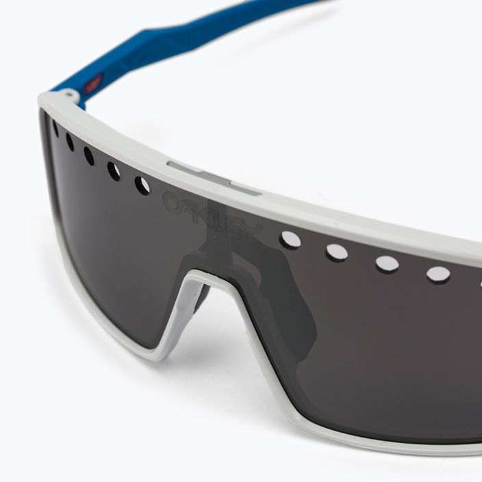 Слънчеви очила Oakley Sutro в синьо и бяло 0OO9406 3