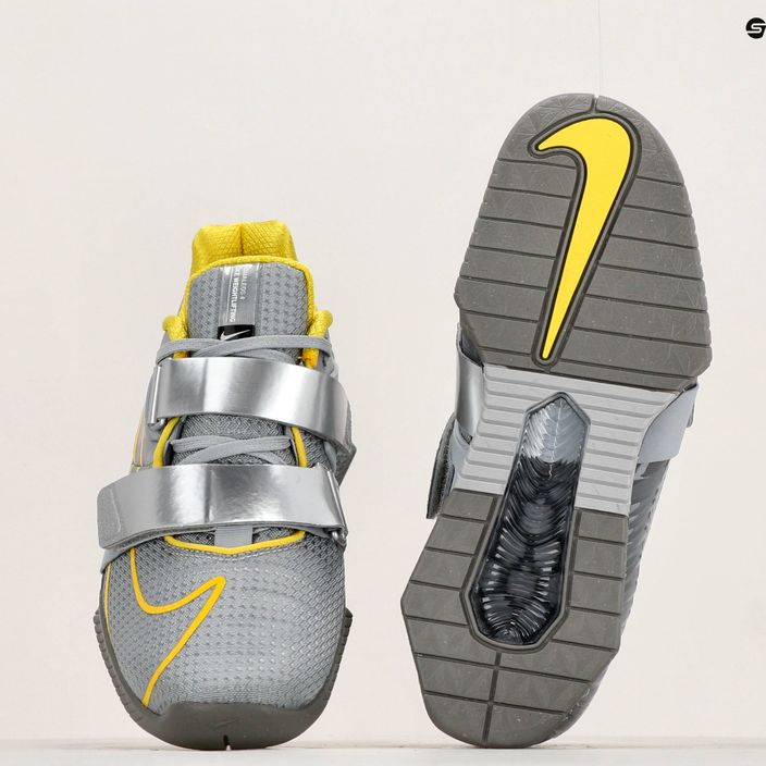 Nike Romaleos 4 обувки за вдигане на тежести wolf grey/lightening/blk met silver 8