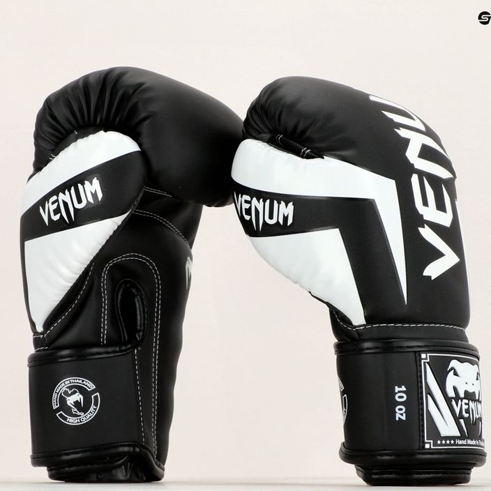 Venum Elite боксови ръкавици черно-бели 0984 13
