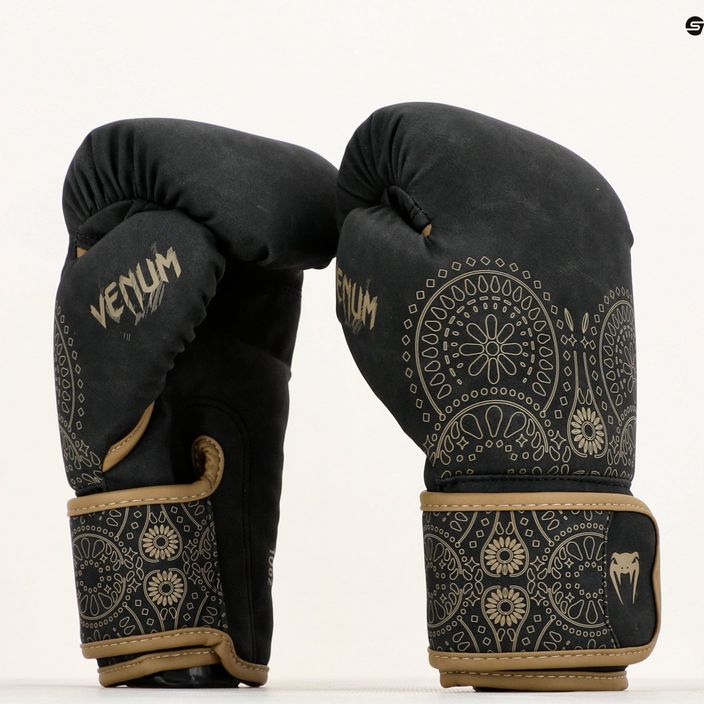 Venum Santa Muerte Dark Side боксови ръкавици за мъже 9