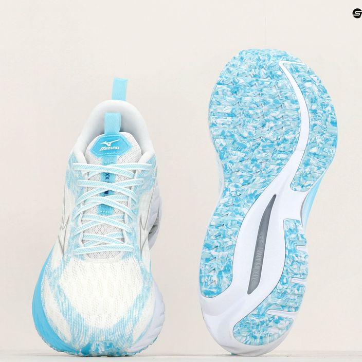 Обувки за бягане Mizuno Wave Inspire 20 SP бяло/сребърно/синьо сияние 16