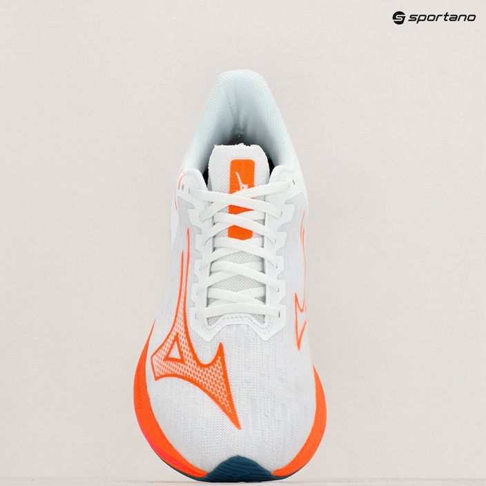 Мъжки обувки за бягане Mizuno Wave Rebellion white/light orange/bashes 9