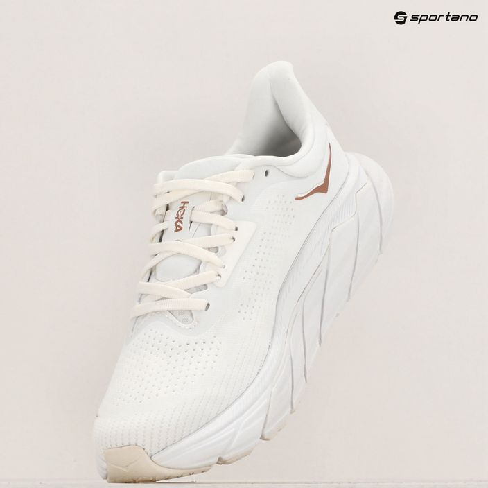 Дамски обувки за бягане HOKA Arahi 7 blanc de blanc/rose gold 17