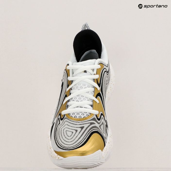 Баскетболни обувки Under Armour Spawn 6 бяло/черно/металическо злато 15