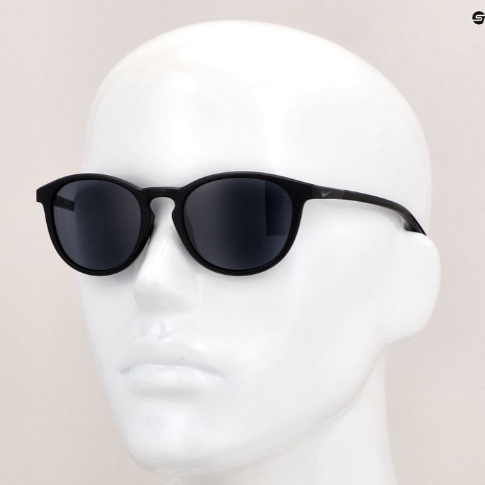 Слънчеви очила Nike Evolution матово черно/тъмно сиво 8