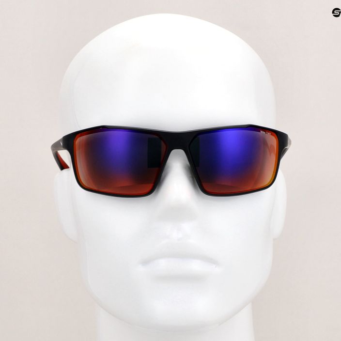Мъжки слънчеви очила Nike Windstorm matte black/pure pltnm/field tint 8