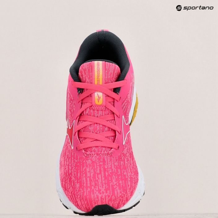 Дамски обувки за бягане Mizuno Wave Prodigy 5 vivid pink/snow white/spring 9