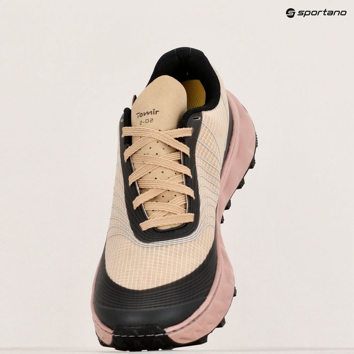 NNormal Tomir 2.0 обувки за бягане бежови 8