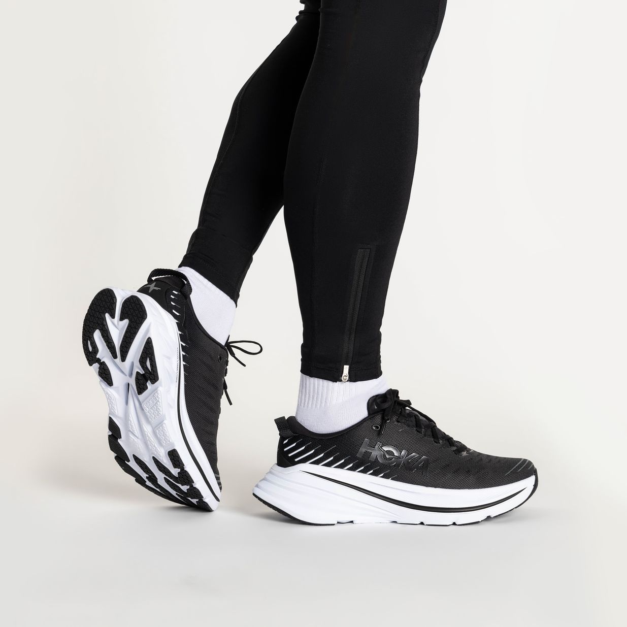 Мъжки обувки за бягане HOKA Bondi X black/white 2