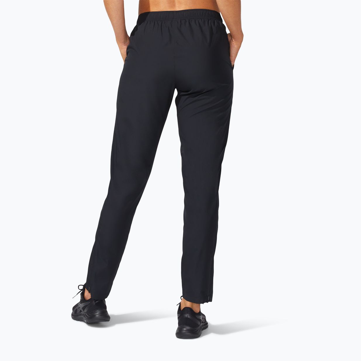 Дамски панталон ASICS Core Woven Performance Pant black 2