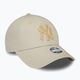 Дамска бейзболна шапка New Era Metallic Logo 9Forty New York Yankees светло бежова 3