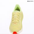 Дамски обувки за бягане HOKA Arahi 8 sunlight/neon yuzu 18