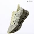 Дамски обувки за бягане On Cloudsurfer Max seedling/olive 9