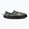 Мъжки зимни чехли The North Face Thermoball Traction Mule V green-black NF0A3UZN33U1 2