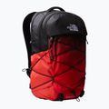The North Face Borealis 28 l огненочервена раница за туризъм с голям печат/черна