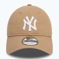 New Era League Essential 9Twenty New York Yankees бейзболна шапка светло бежова 2