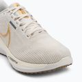 Дамски маратонки за бягане Nike Vomero 17 phantom/light bone/sail/metallic gold 7