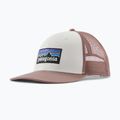 Шапка с козирка Patagonia P-6 Logo Trucker Hat birch white